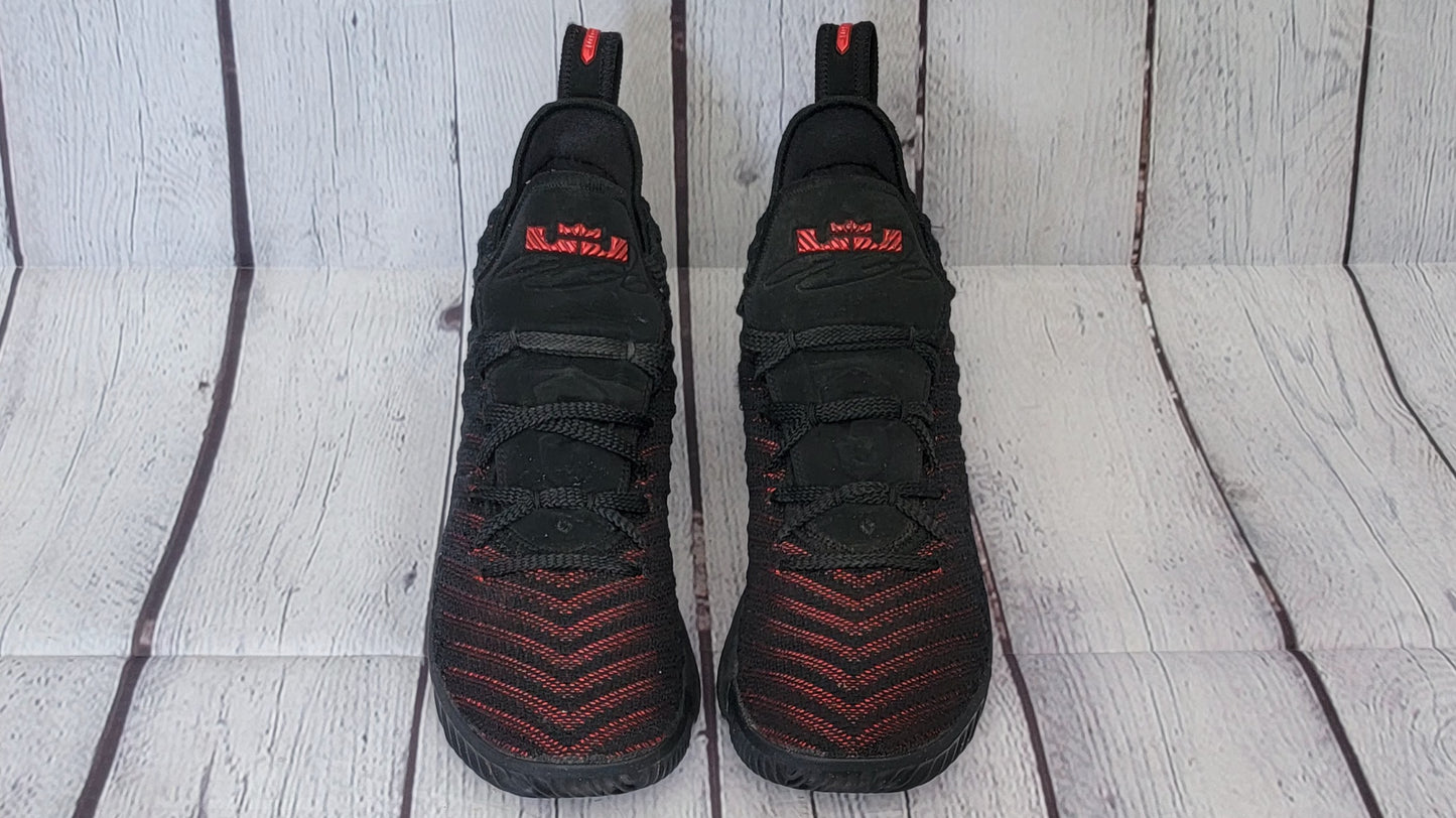 LeBron 16 GS 'Fresh Bred'